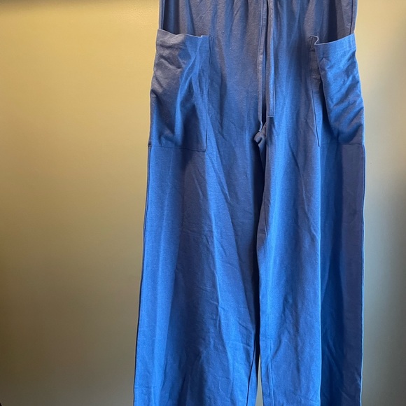 Women’s cropped causal blue pants - Picture 1 of 3